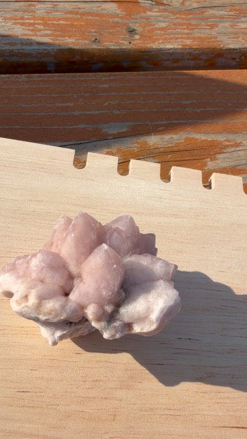 Pierre brute quartz rose cristallisé AA