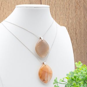 Pendentif pierre plate forme libre pierre de lune orange AA
