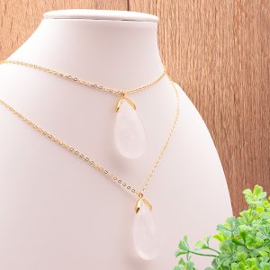Pendentif goutte sautoir cristal de roche A